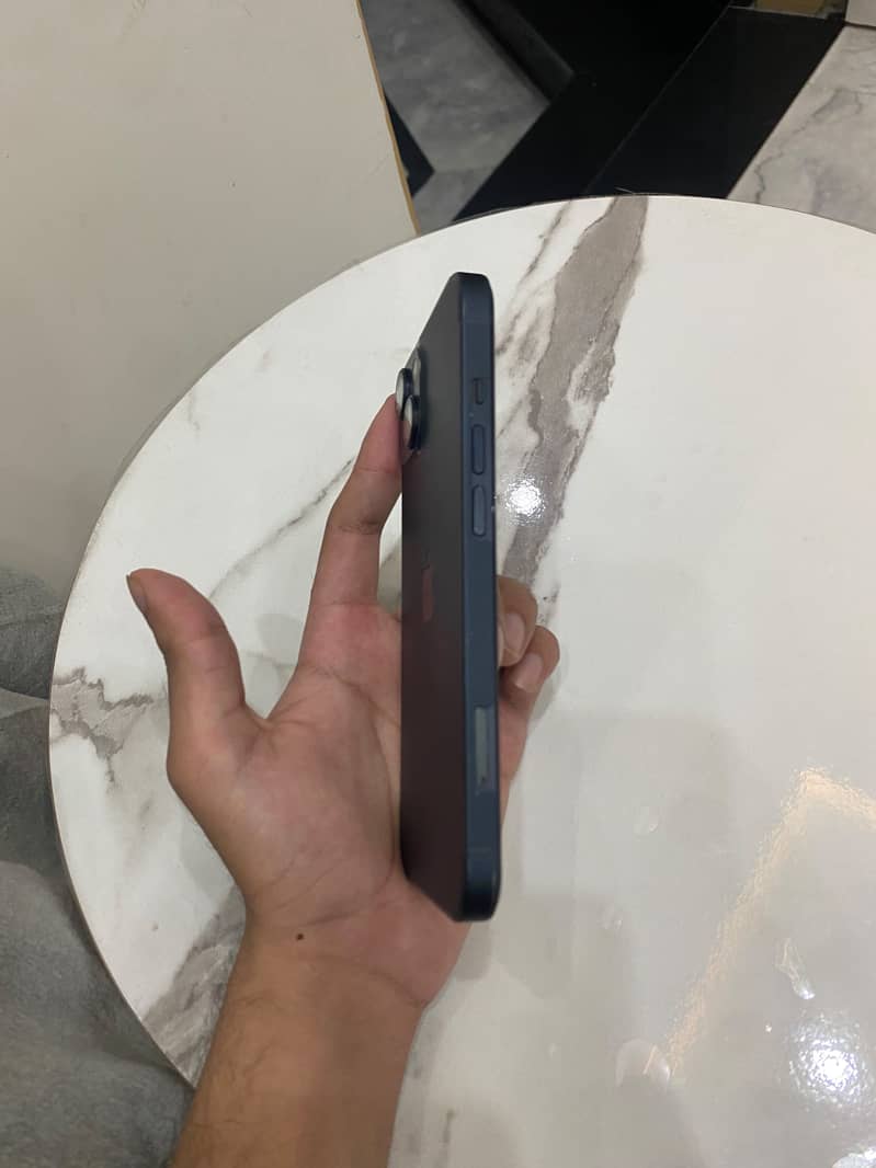 Apple iPhone 13 3