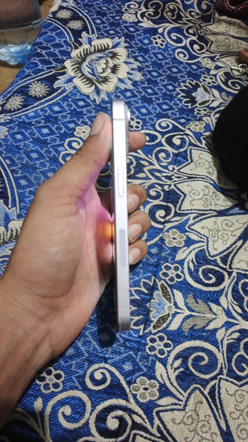 Apple iPhone 14 1