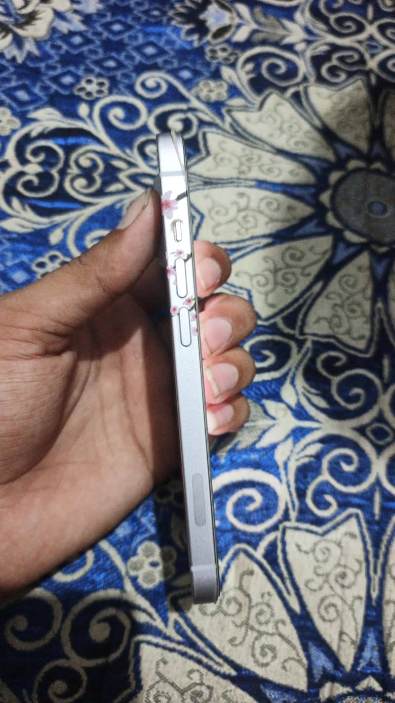 Apple iPhone 14 2