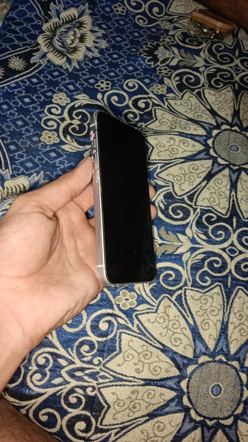 Apple iPhone 14 5