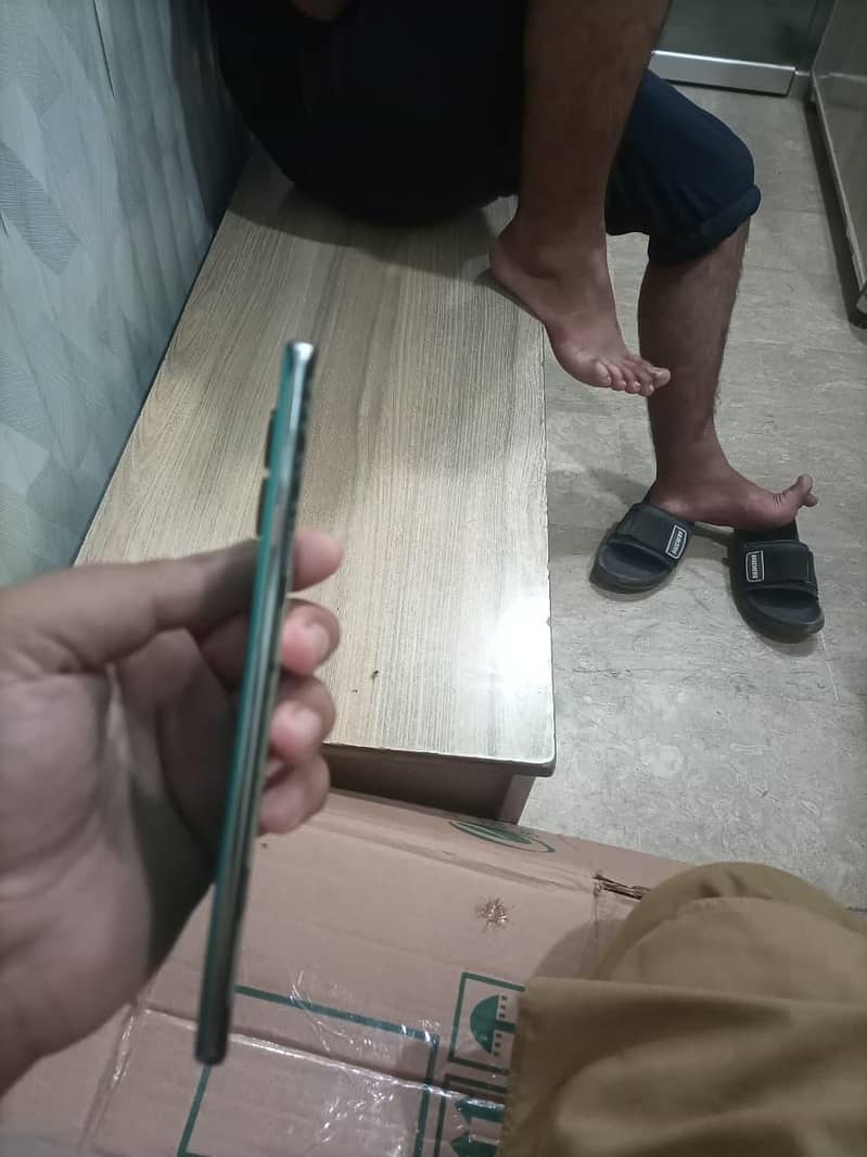 Tecno CAMON 40 pro 3