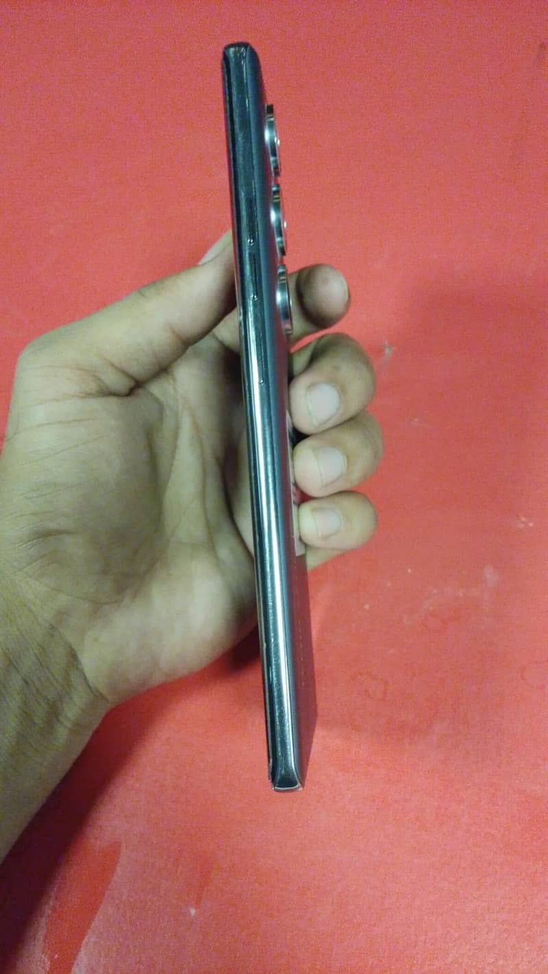 Tecno CAMON 40 Pro 4
