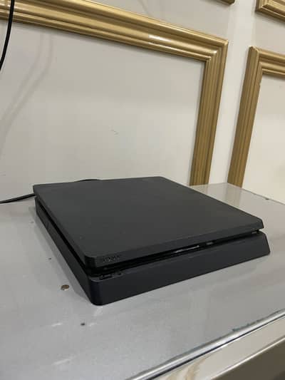 Playstation 4 slim