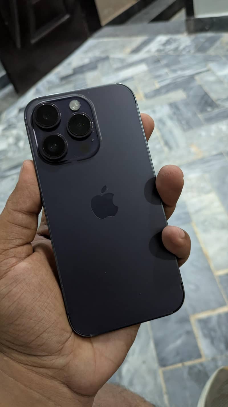 Apple iPhone 14 Pro 1