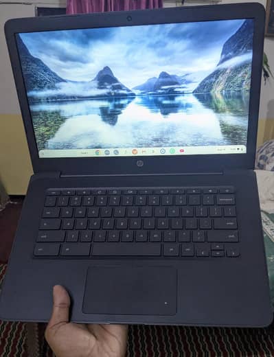 Chromebook 4GB RAM 16 GB STORAGE