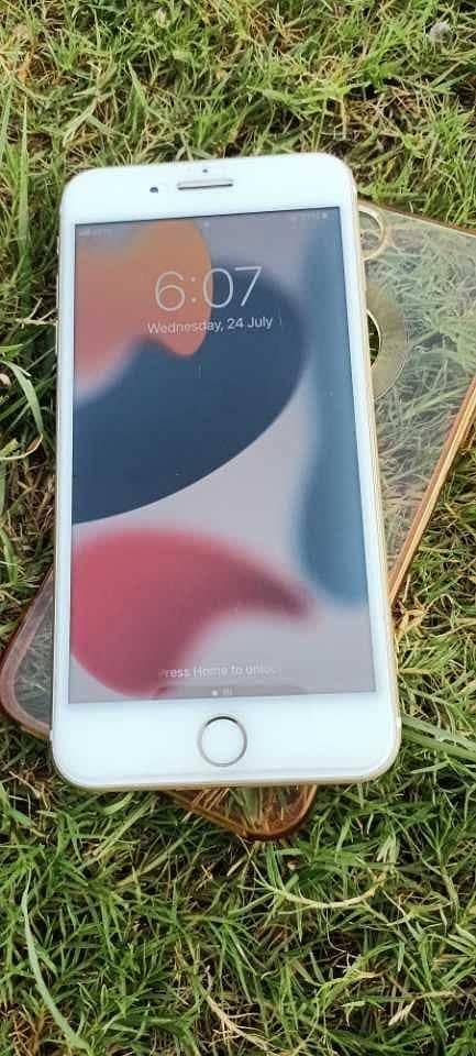 Apple iPhone 7 Plus 1