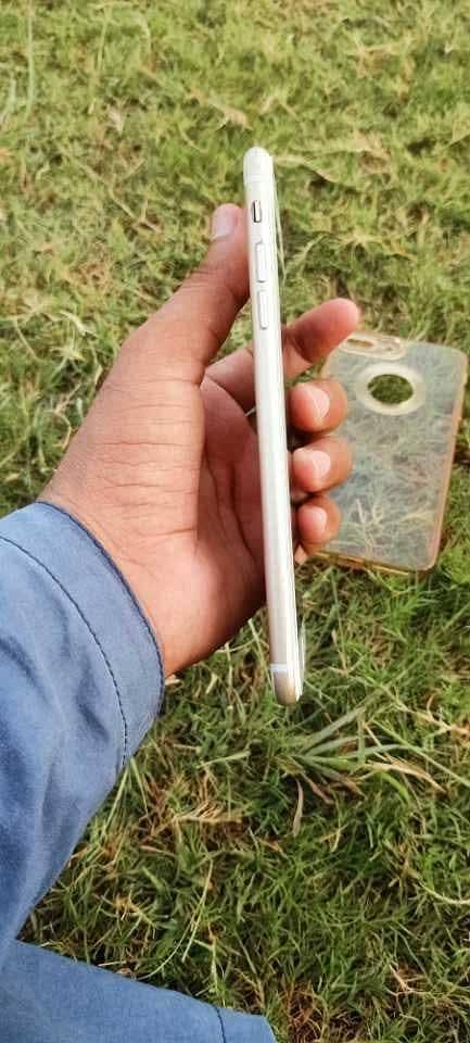 Apple iPhone 7 Plus 2