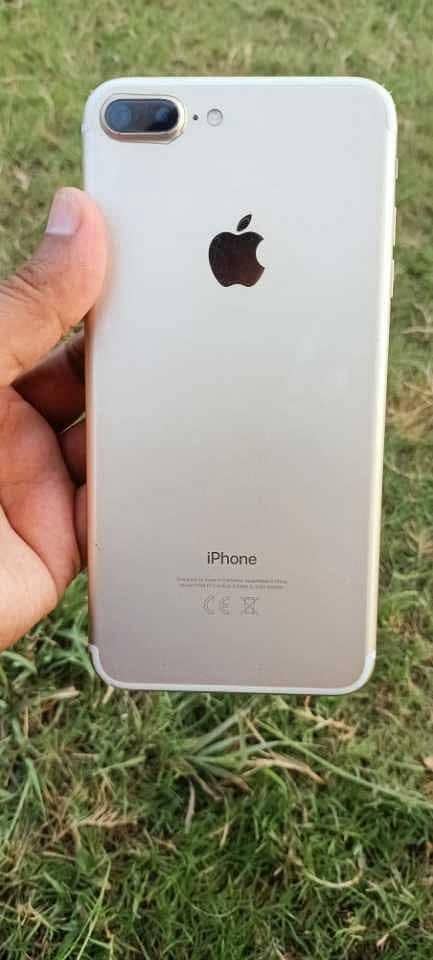 Apple iPhone 7 Plus 3