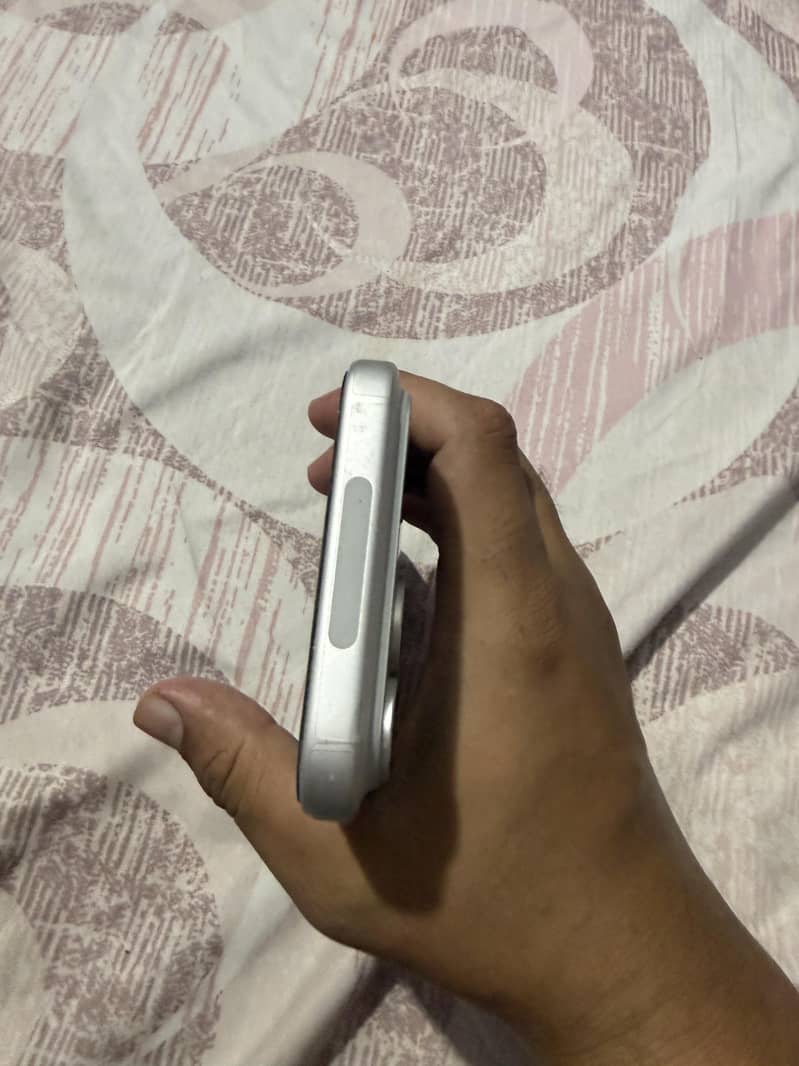 Apple iPhone 17 Pro Max 2