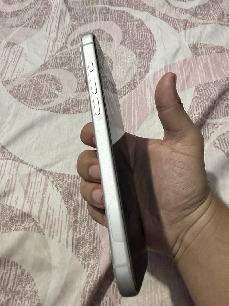 Apple iPhone 17 Pro Max 3