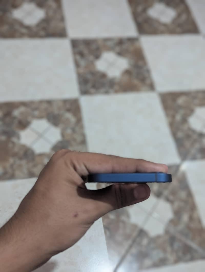 IPhone 12 1
