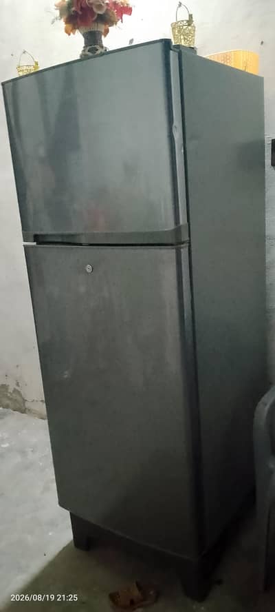 Haier refrigerator Modle 305