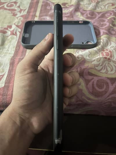 Apple iPhone XR