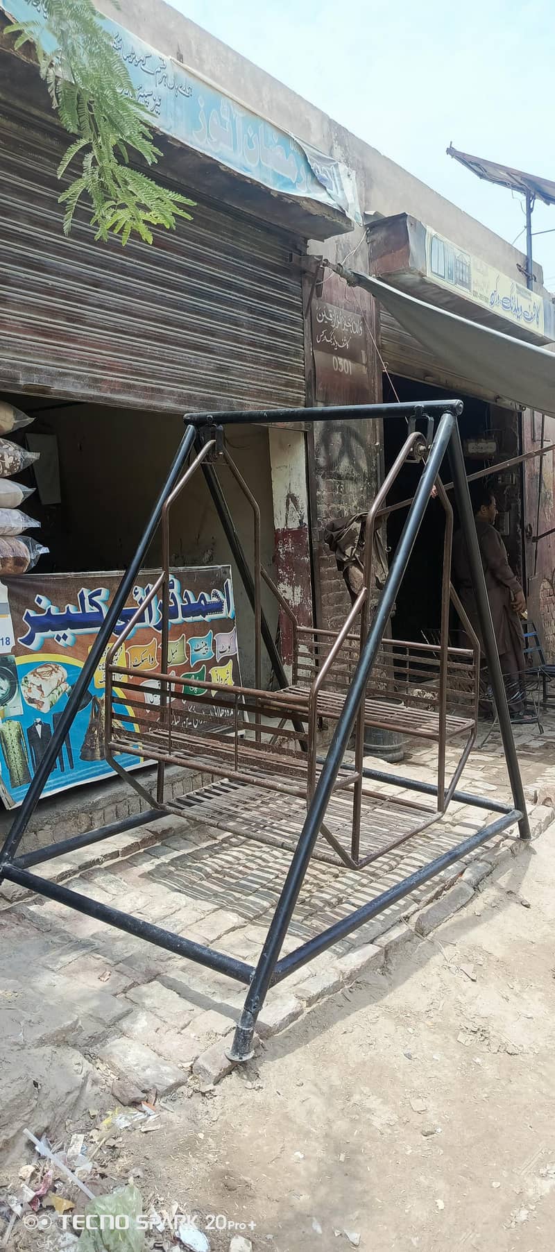 "خوبصورت جھولا برائے فروخت – بہترین حالت میں 2
