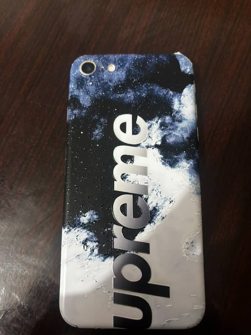 Apple iPhone 7 0