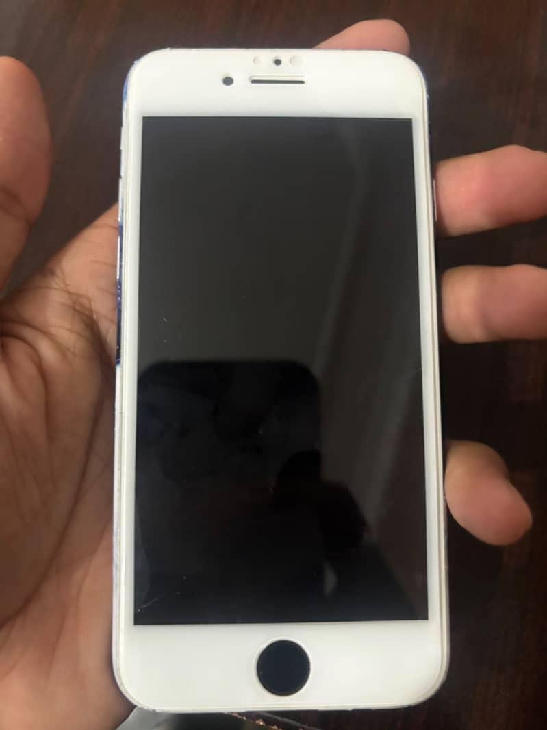Apple iPhone 7 3