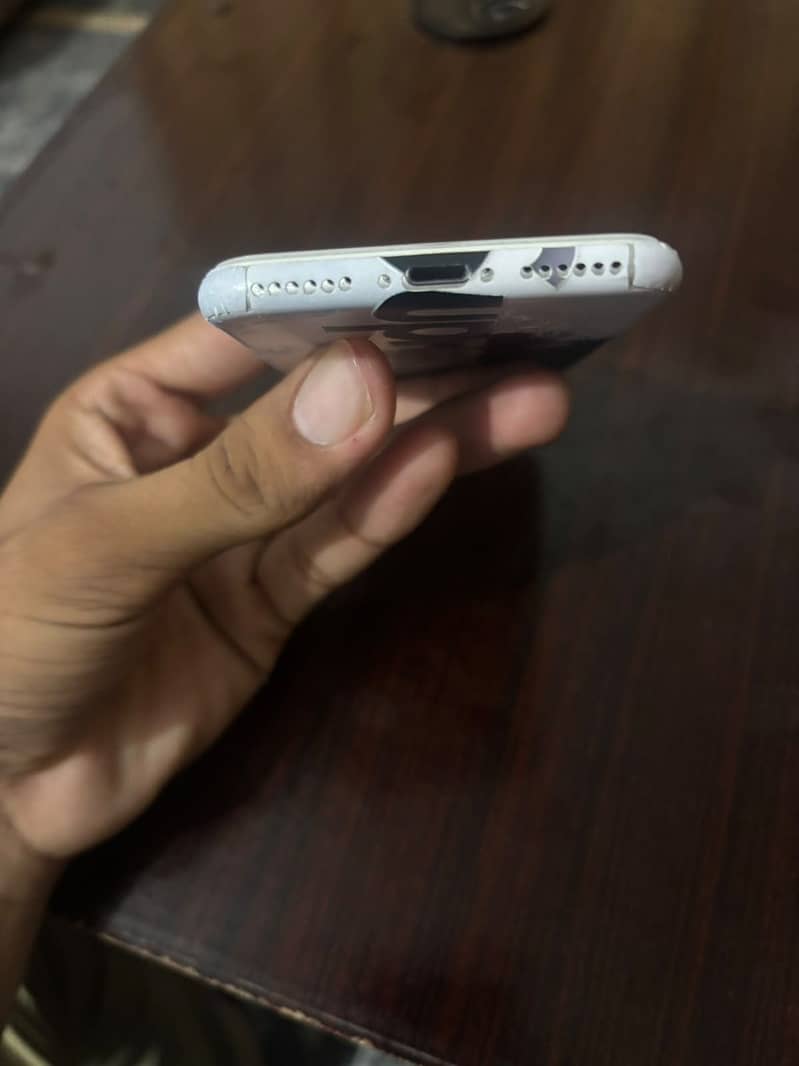Apple iPhone 7 5