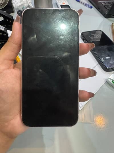 Apple iPhone 13