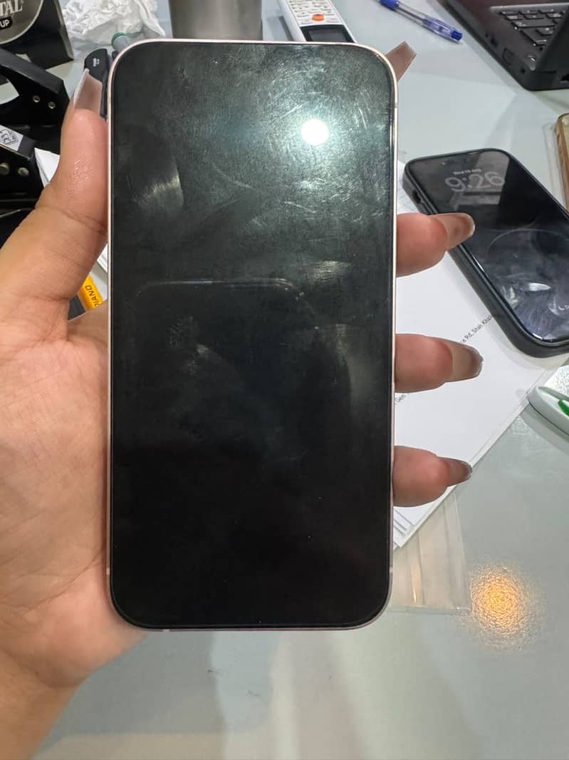 Apple iPhone 13 0