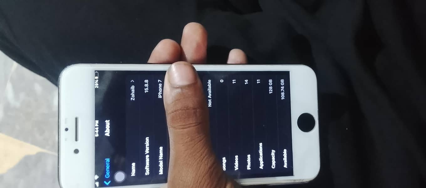 Apple iPhone 7 0