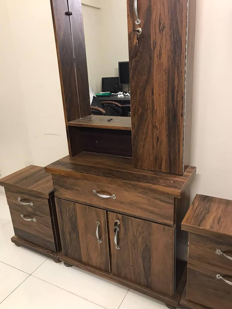 dressing table 2
