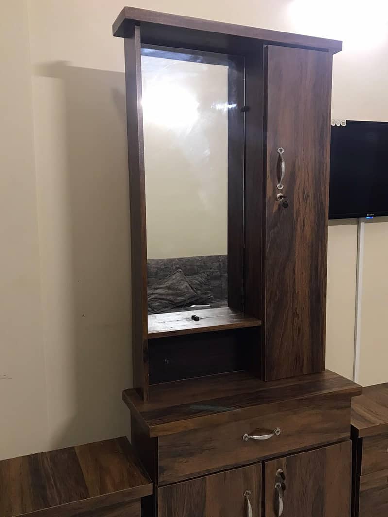 dressing table 4