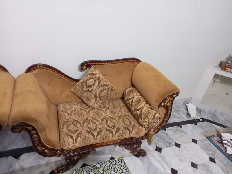 Chinyoti sofa set 3+1+1 2
