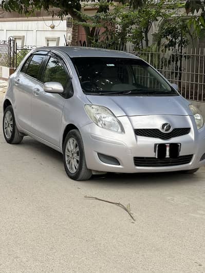 Toyota vitz 2010-13 beige room