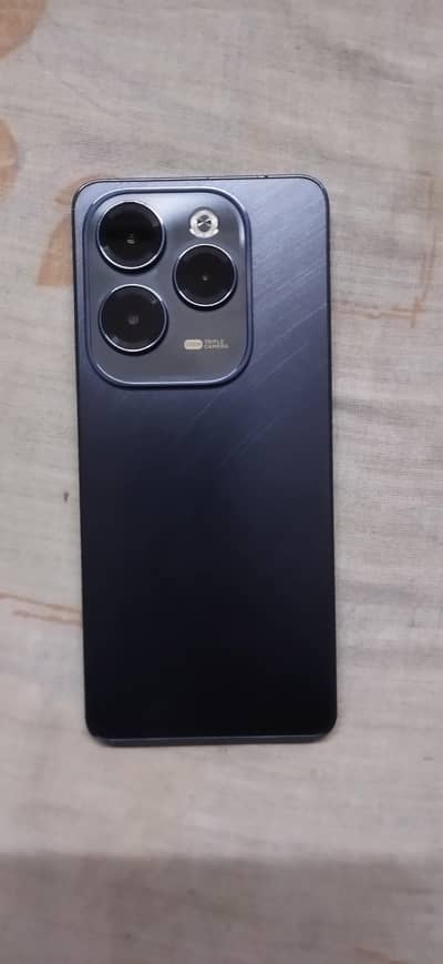Infinix Hot 40 Pro with Charger & two Gifts