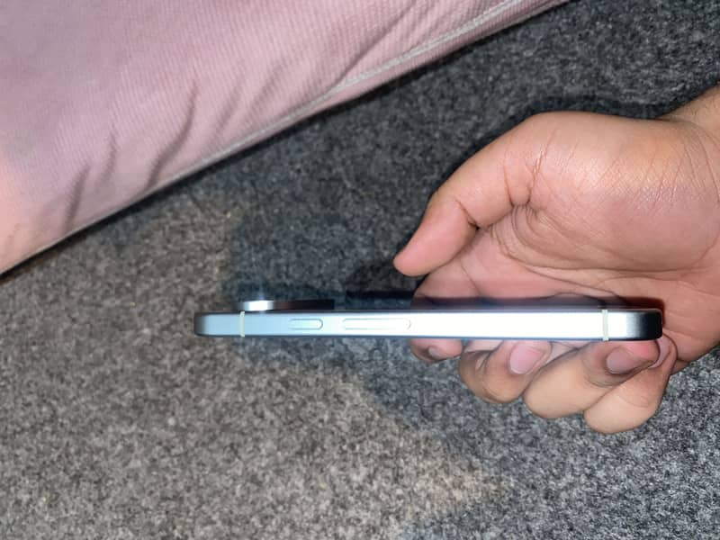 Google Pixel 9 5