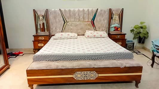 Complete Bedroom Furniture Set: Bed, Sliding Wardrobe & Dressing Tabl
