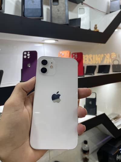 Apple iPhone 12