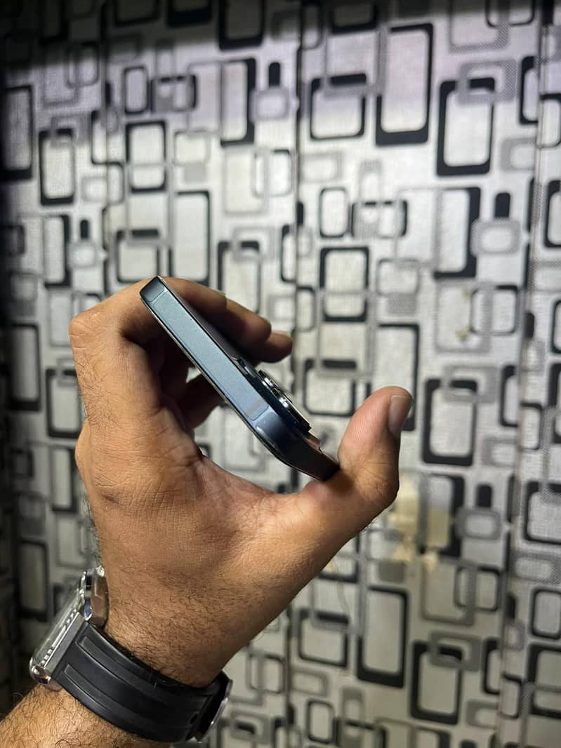Apple iPhone 14 4