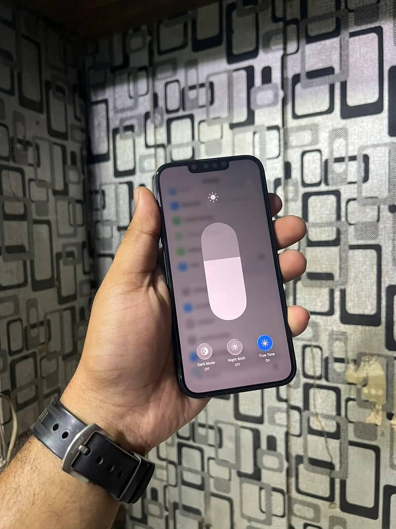Apple iPhone 14 6