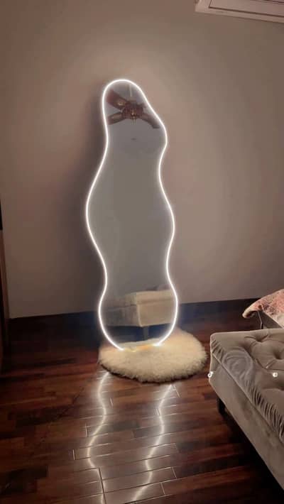 Wavy LED Full Length Standing Mirror / Full Body LED Mirror