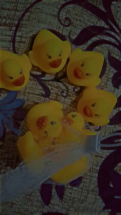 4 pice Rubber DuckBathToy Set for Kids - New Condition with Paking