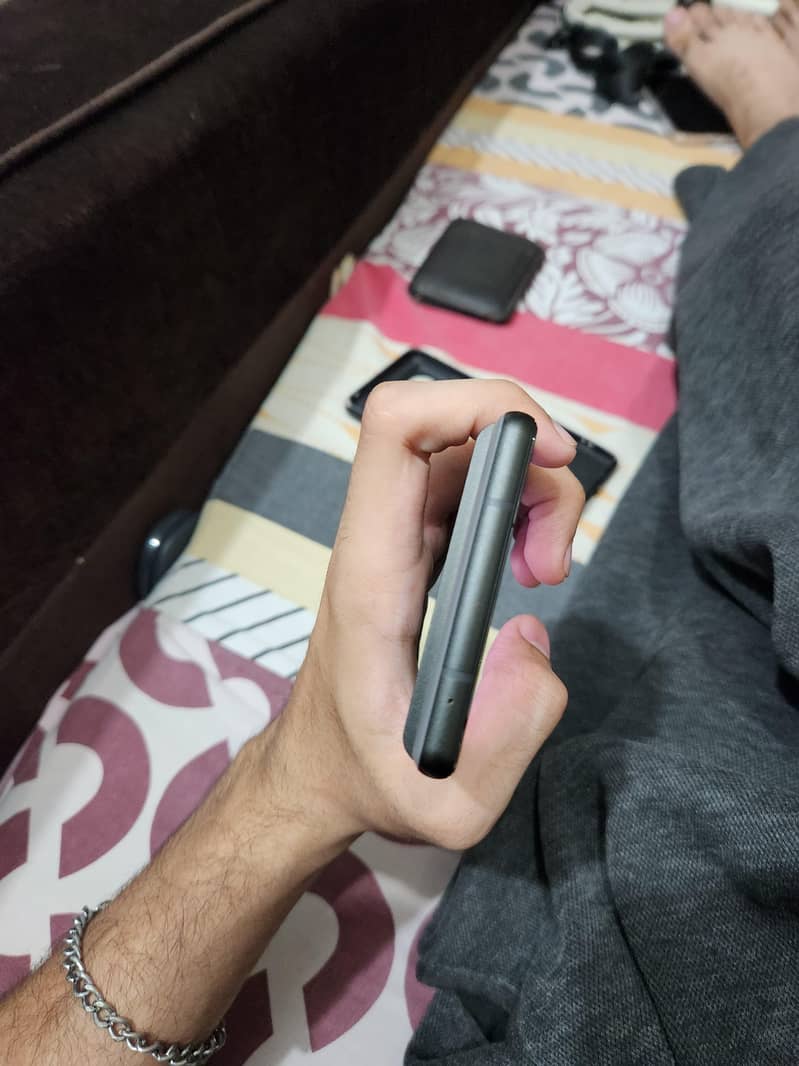 Google Pixel 6 4