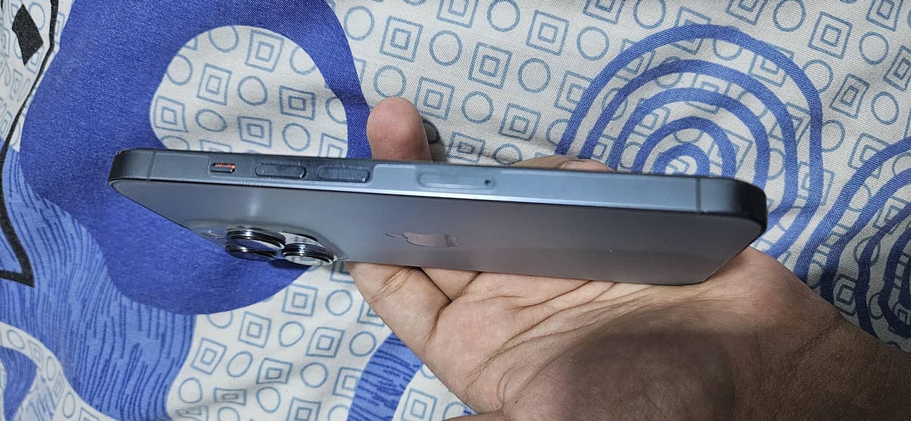 Apple iPhone 13 Pro 4
