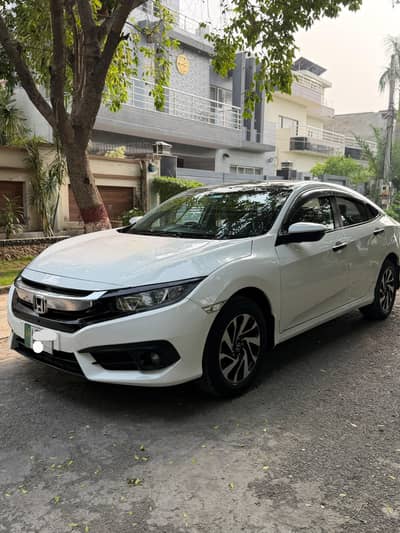 Honda Civic Oriel 1.8 i-VTEC CVT