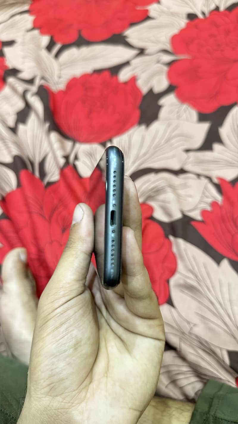 Apple iPhone 11 2