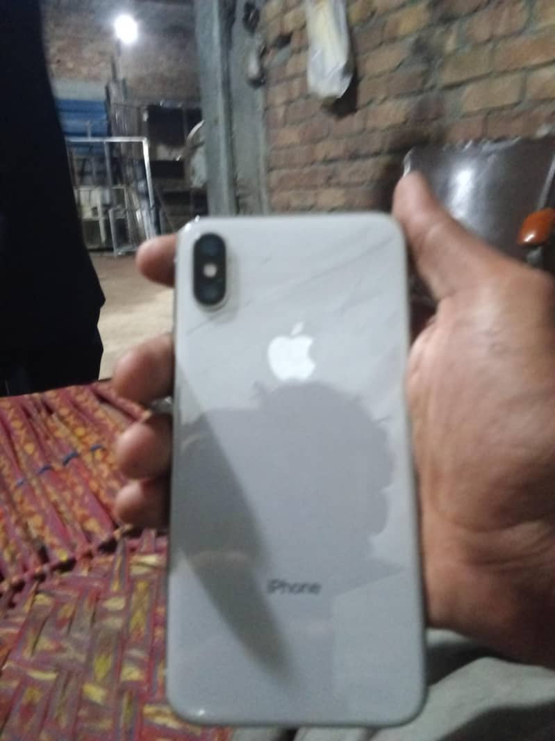 Apple iPhone X 3