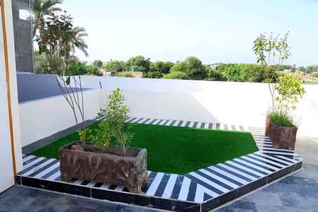 University chowk near Darbar puli 6.75 marly plot for sale