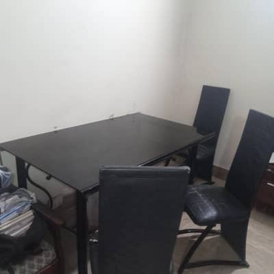 Full Black used Dining table for sale, 3 chairs only and single table