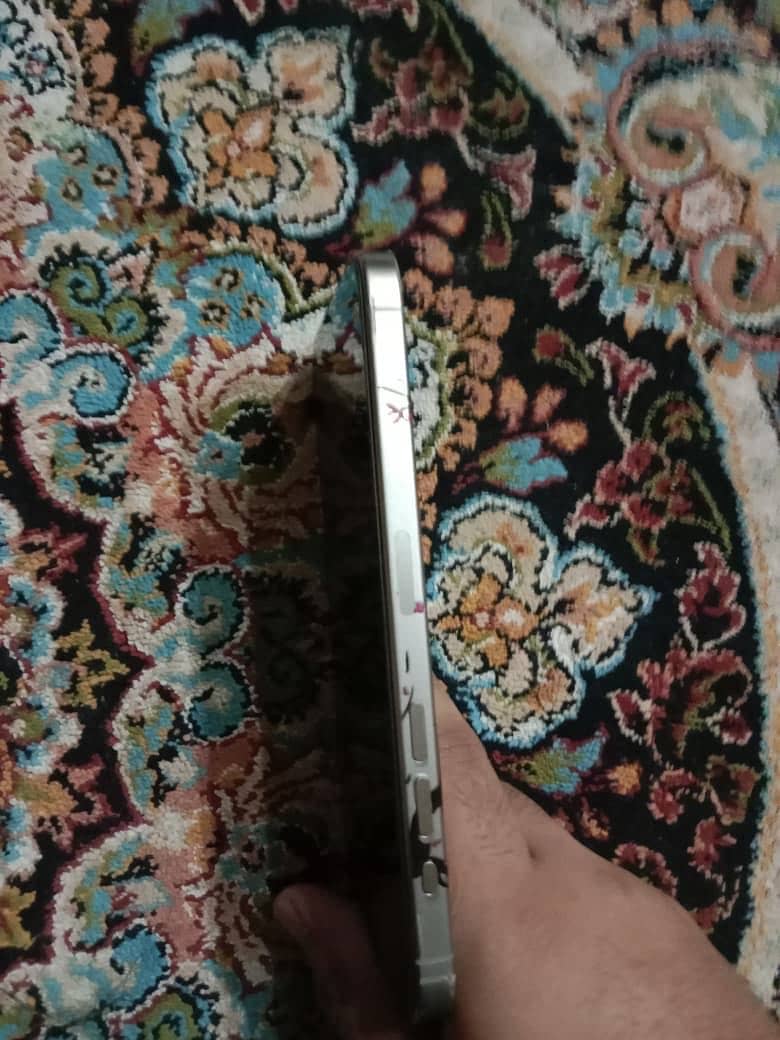 Apple iPhone 15 Pro Max 1