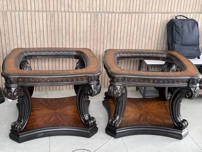 They 3 years old tables