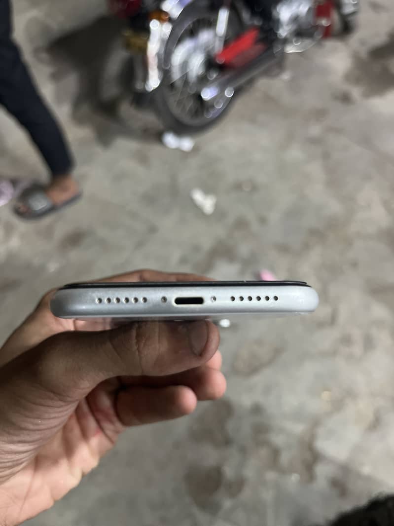 Apple iPhone XR 2