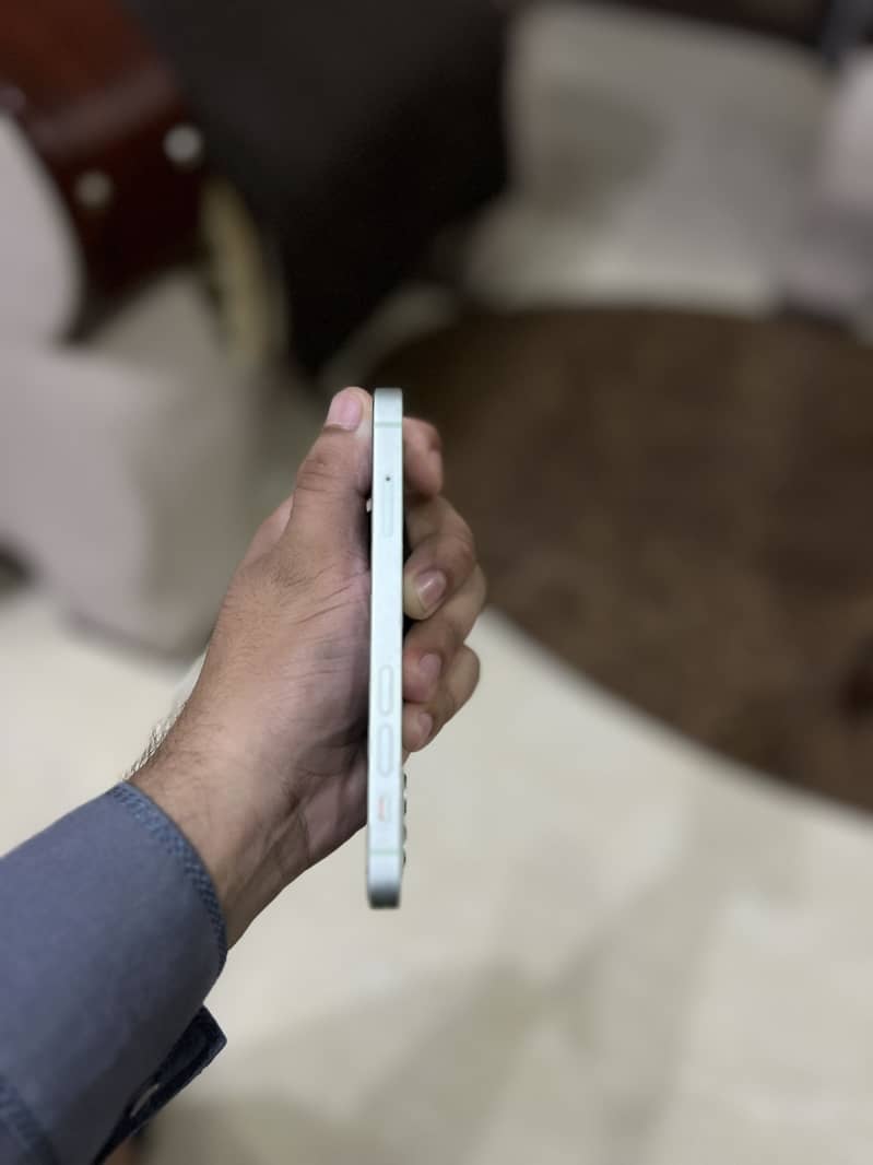 Apple iPhone 12 mini 4