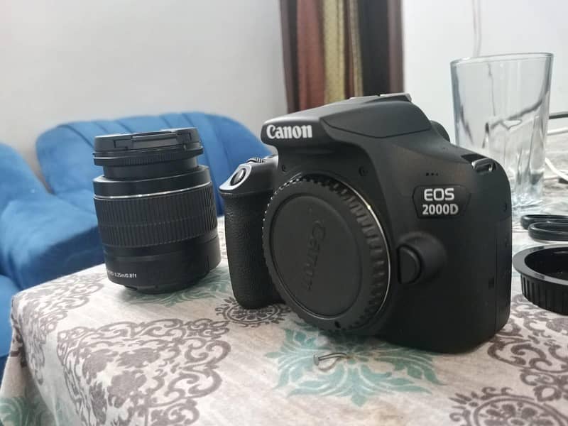 EOS 2000D 2