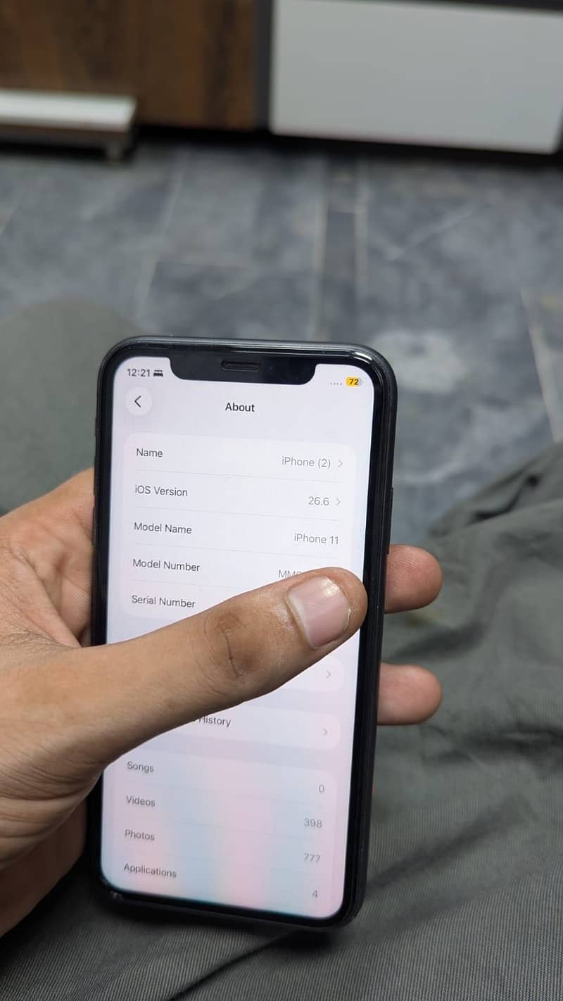 Apple iPhone 11 3