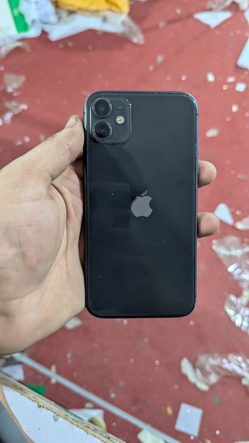 Apple iPhone 11 4